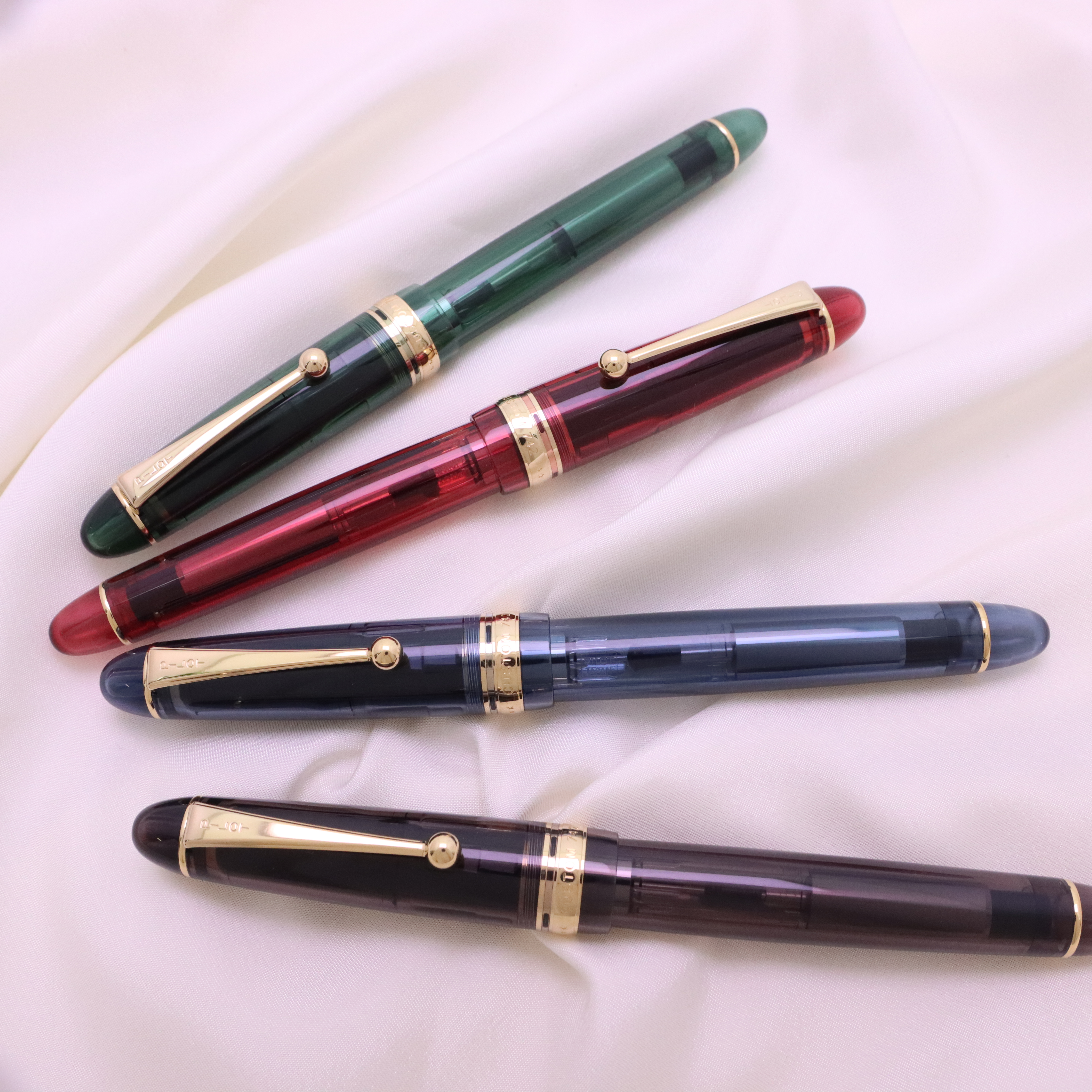 PILOT パイロット日本国内限定カスタム742 Modernized Tradition